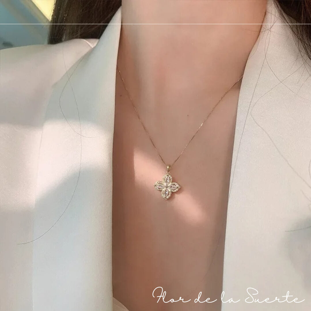 COLLAR TREBOL DE LA SUERTE GIRATORIO