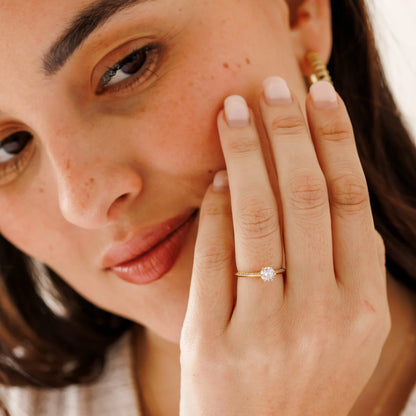 Anillo Promesa Elegante - DOBLE BAÑO DE ORO 18K | ENVÍO GRATIS