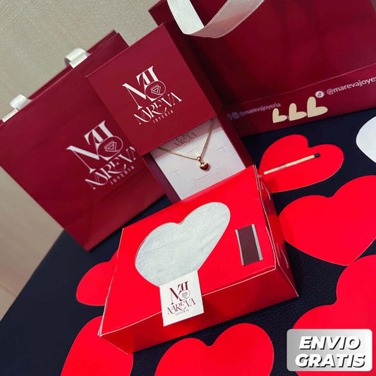 SORPRESA ROMÁNTICA: CAJA FUEGO DE AMOR + COLLAR CORAZÓN DOBLE BAÑO DE ORO 18K | ENVÍO GRATIS