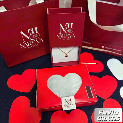 SORPRESA ROMÁNTICA: CAJA FUEGO DE AMOR + COLLAR CORAZÓN DOBLE BAÑO DE ORO 18K | ENVÍO GRATIS